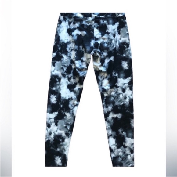 Marika Pattern Leggings - Picture 2 of 8